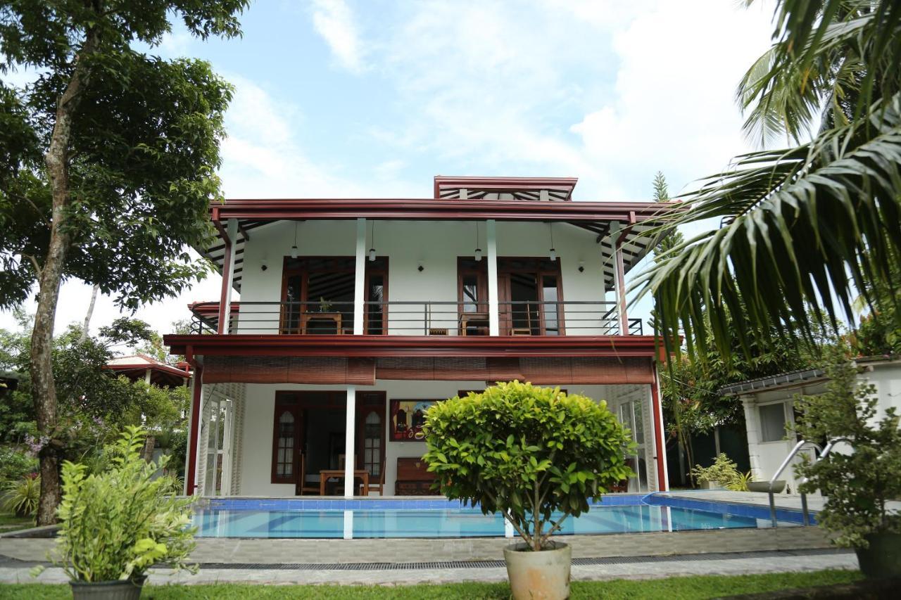 Villa A.Sms Induruwa Luaran gambar