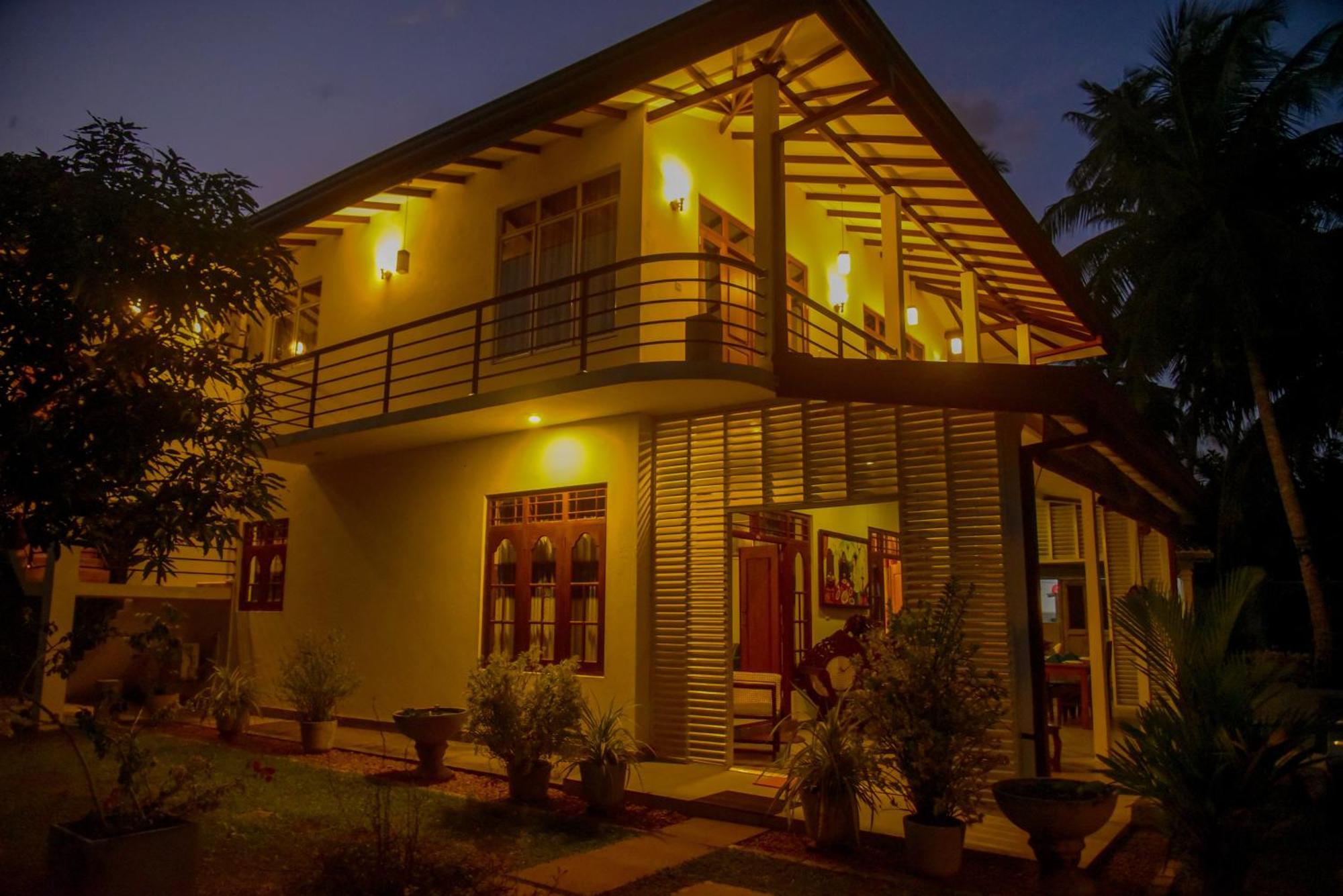 Villa A.Sms Induruwa Luaran gambar